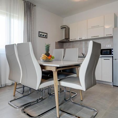 Love Apartments Zecevo Ngoại thất bức ảnh
