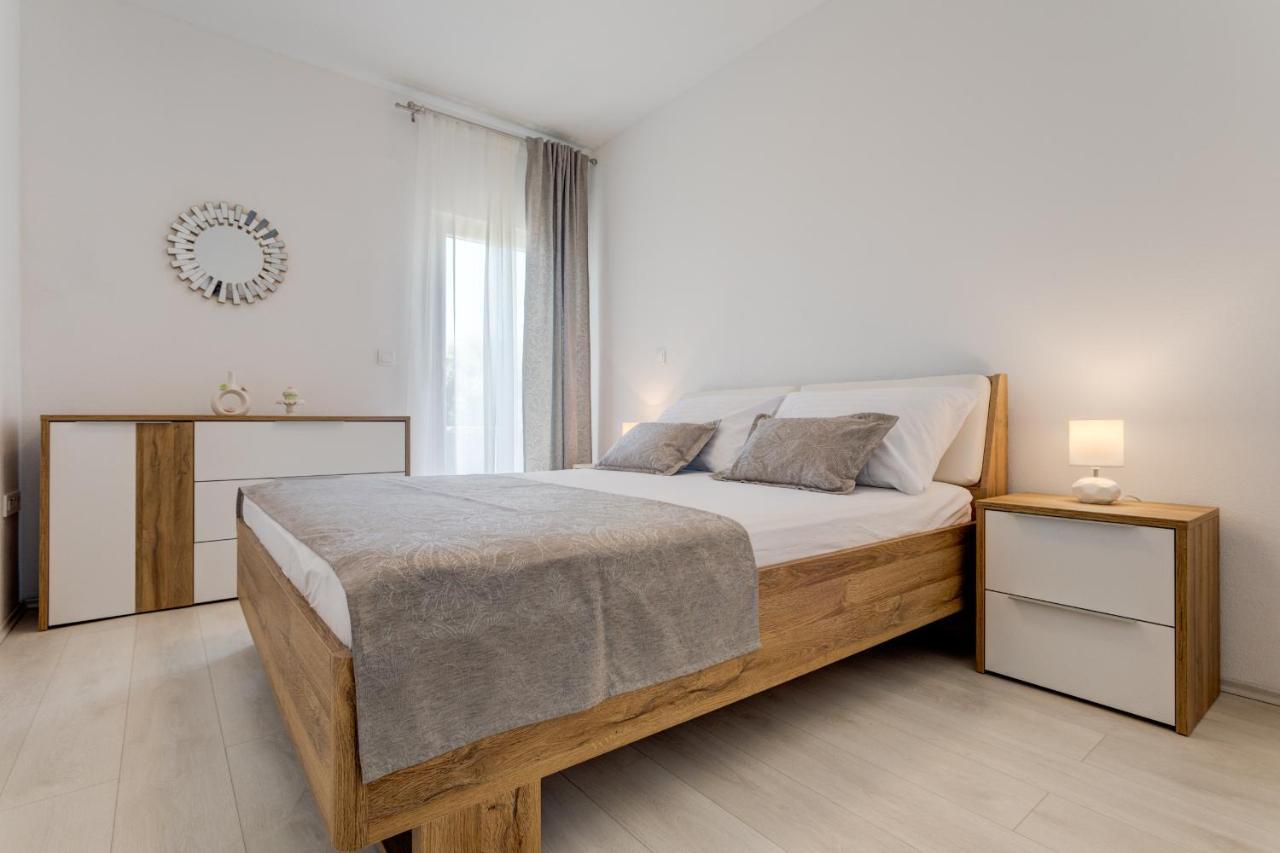 Love Apartments Zecevo Ngoại thất bức ảnh