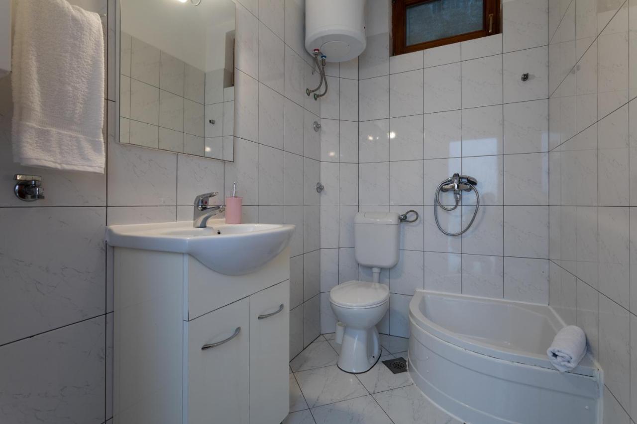 Love Apartments Zecevo Ngoại thất bức ảnh