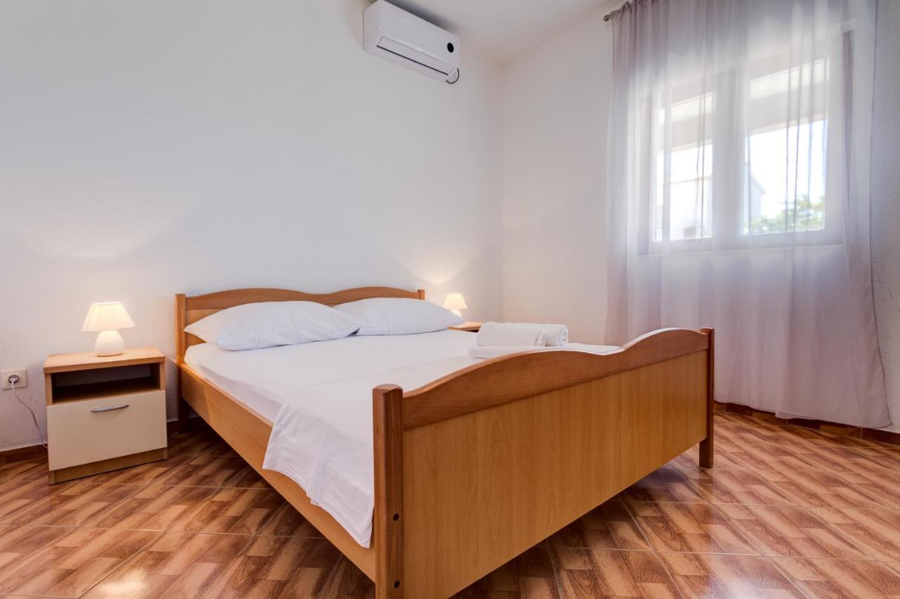 Love Apartments Zecevo Ngoại thất bức ảnh