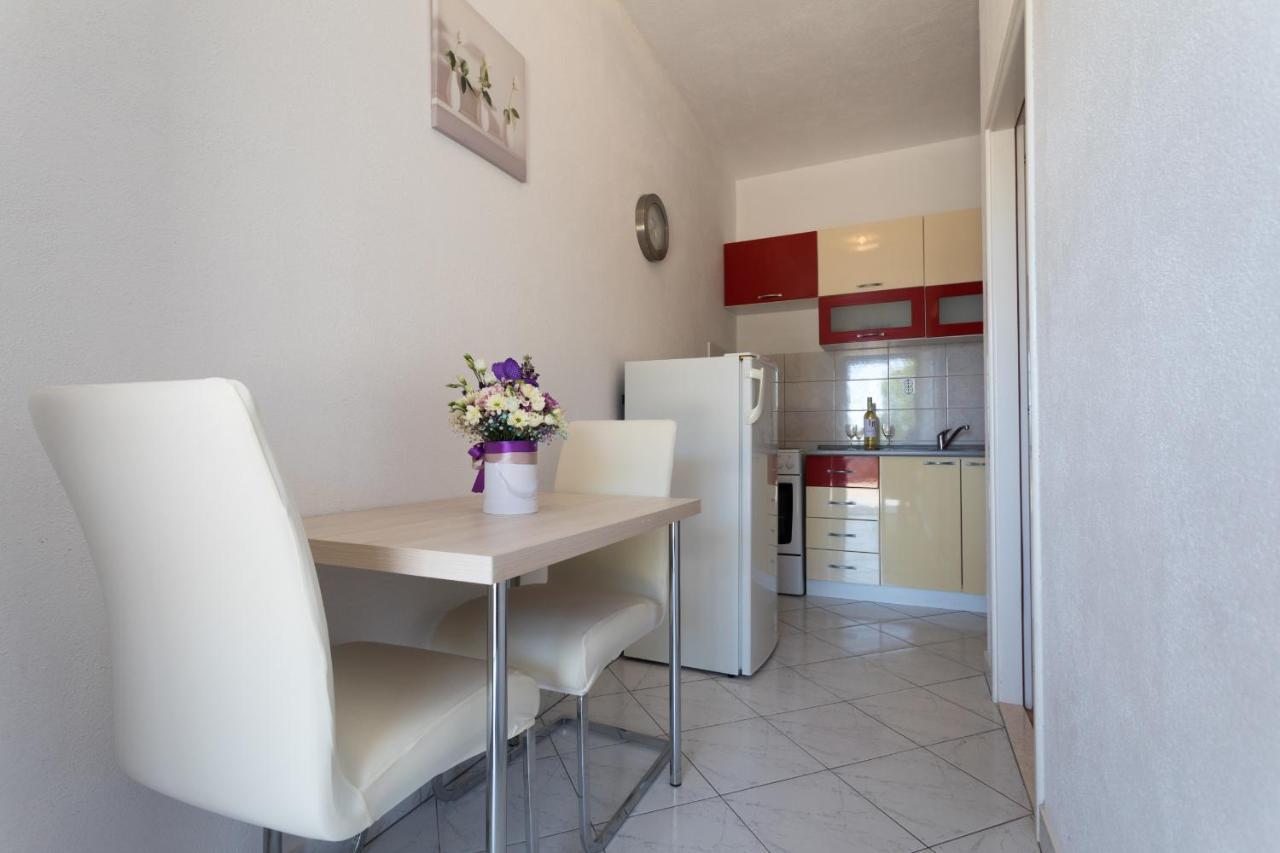 Love Apartments Zecevo Ngoại thất bức ảnh