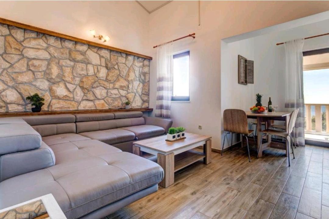 Love Apartments Zecevo Ngoại thất bức ảnh